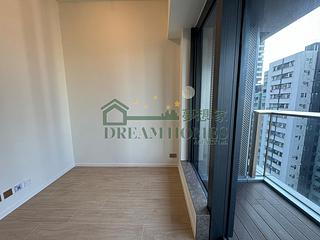 Sai Ying Pun - Des Voeux W Residence 04