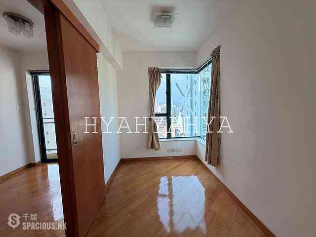 Sheung Wan - Medal Court 03