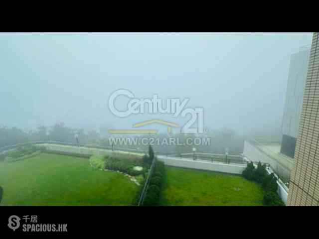 The Peak - Vivian Court 02