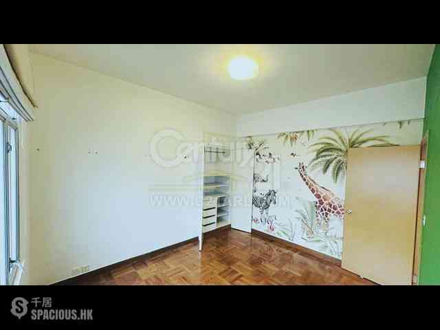 The Peak - Vivian Court 07