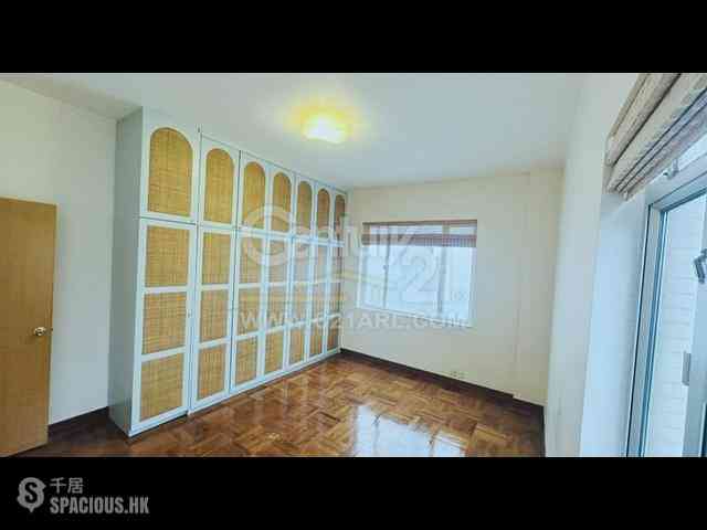 The Peak - Vivian Court 12