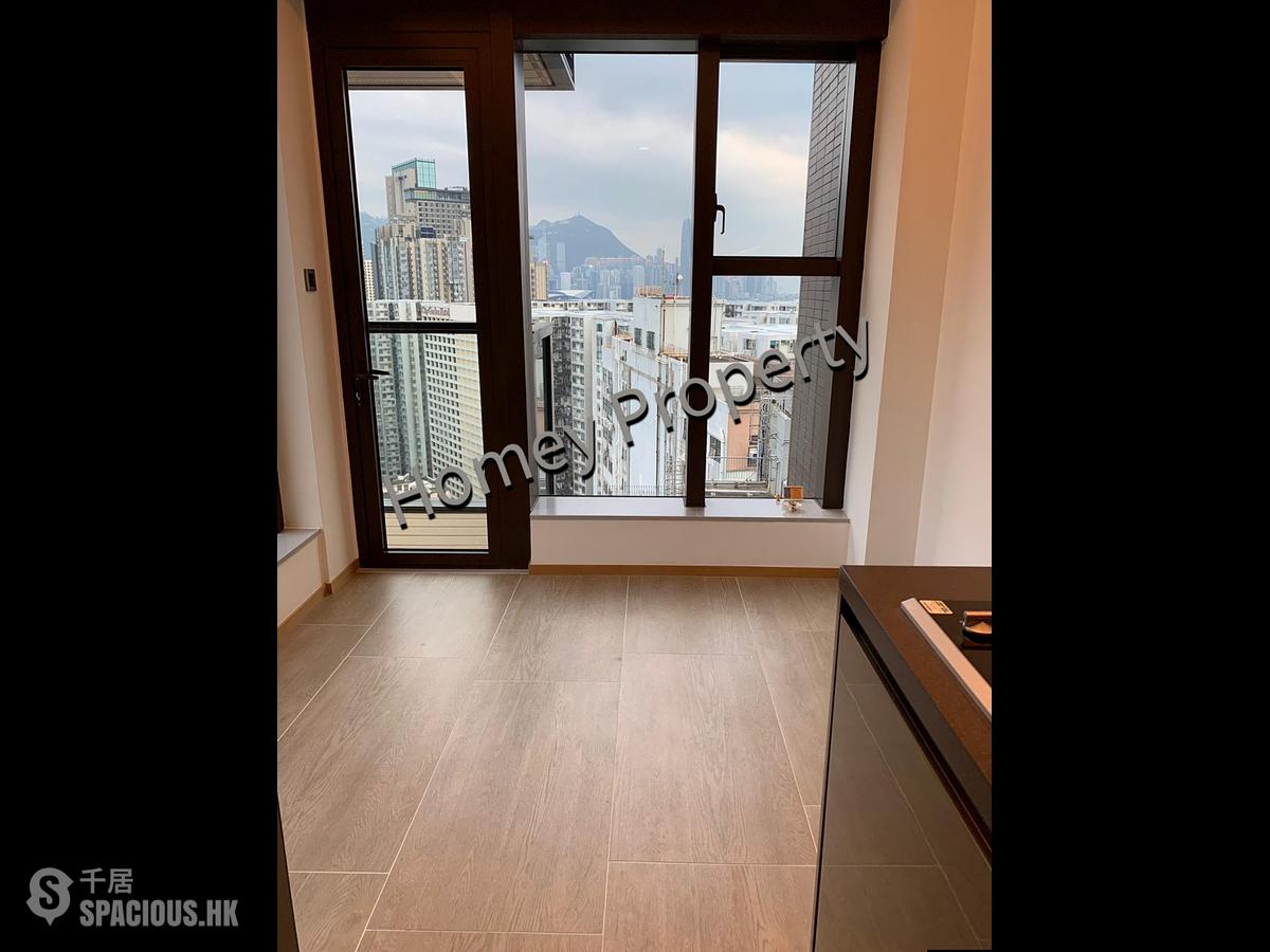 North Point - One Prestige 01