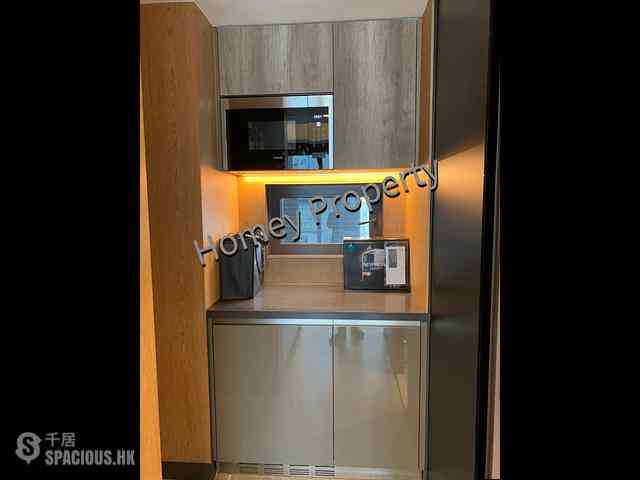 North Point - One Prestige 02