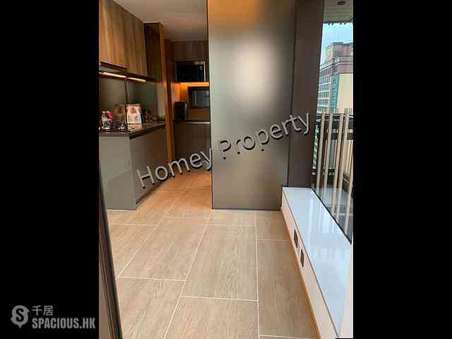 North Point - One Prestige 06