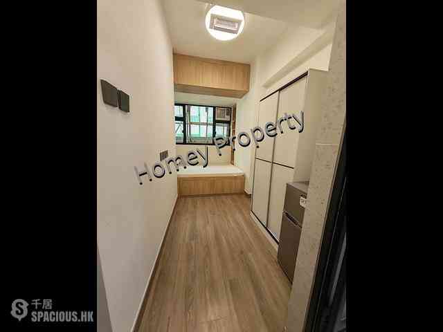 Wan Chai - Cheong Ip Building 01