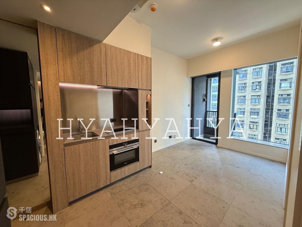 Sai Ying Pun - Bohemian House 01