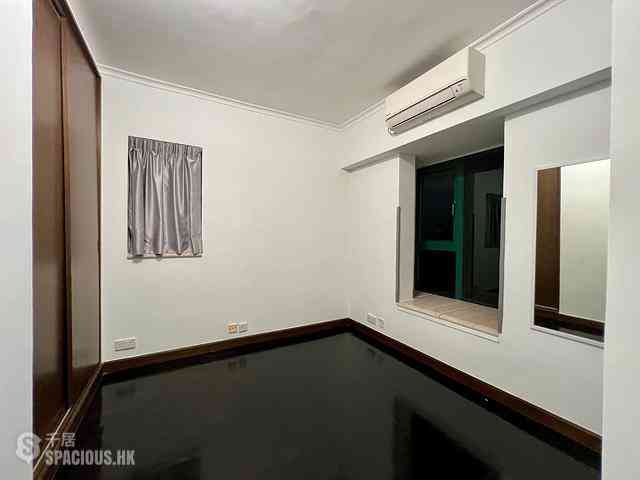 Kennedy Town - University Heights 04
