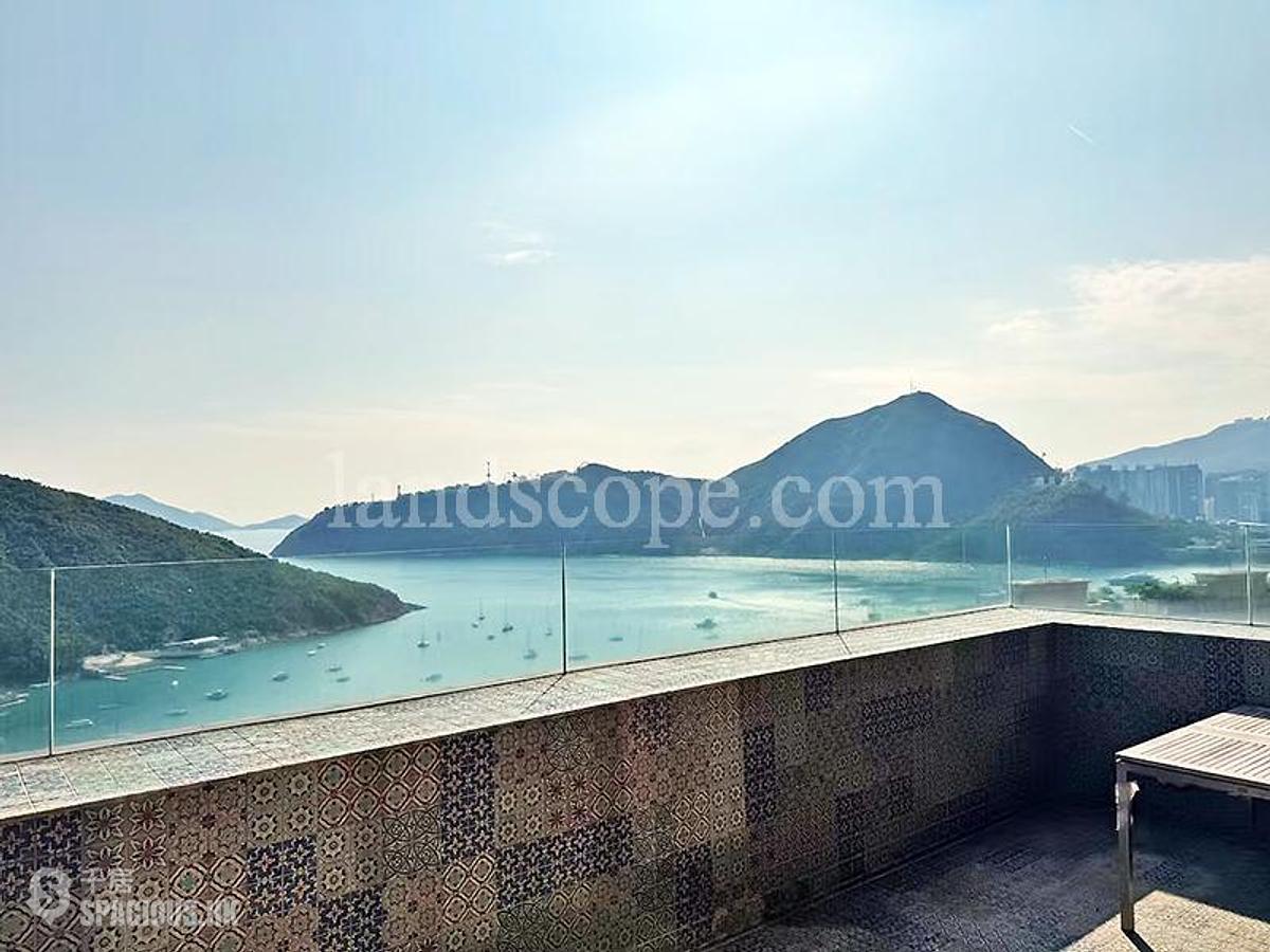 Repulse Bay - The Somerset 01