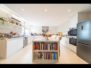 Discovery Bay - Discovery Bay Phase 1 Beach Village Headland Drive 10