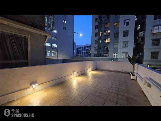 Quarry Bay - Tak Fat Building 03