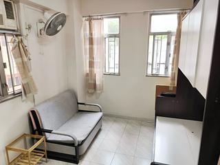 Shau Kei Wan - Fu King Building 02