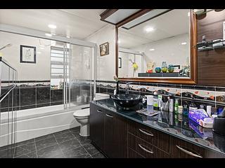 Happy Valley - 11, Broom Road 11