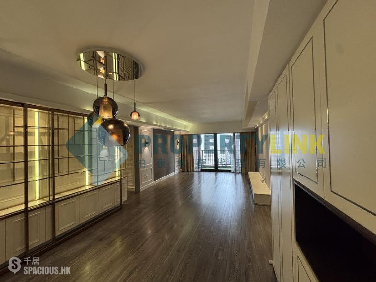 Mid Levels West - Scenic Garden 01