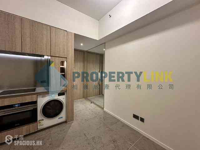 Sai Ying Pun - Bohemian House 21