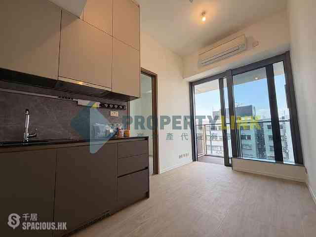 Sai Ying Pun - Des Voeux W Residence 03