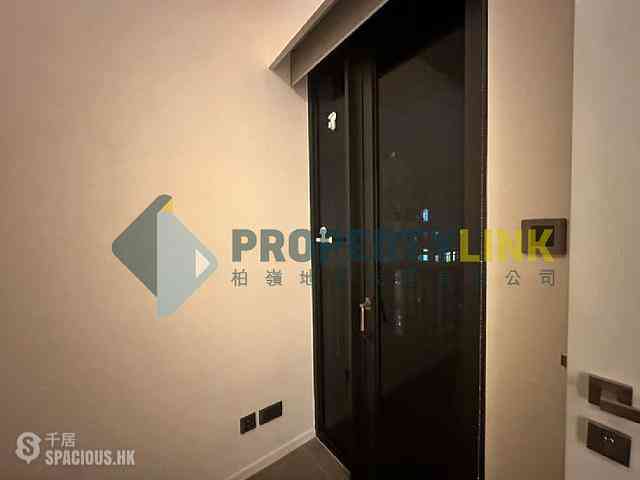 Sai Ying Pun - Bohemian House 24