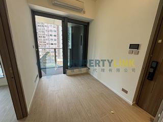 Sai Ying Pun - Des Voeux W Residence 04