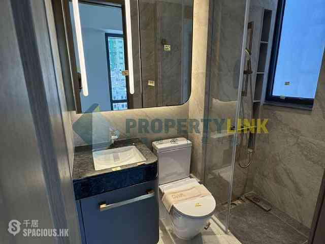 Sai Ying Pun - Des Voeux W Residence 13