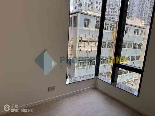 Sai Ying Pun - Des Voeux W Residence 15