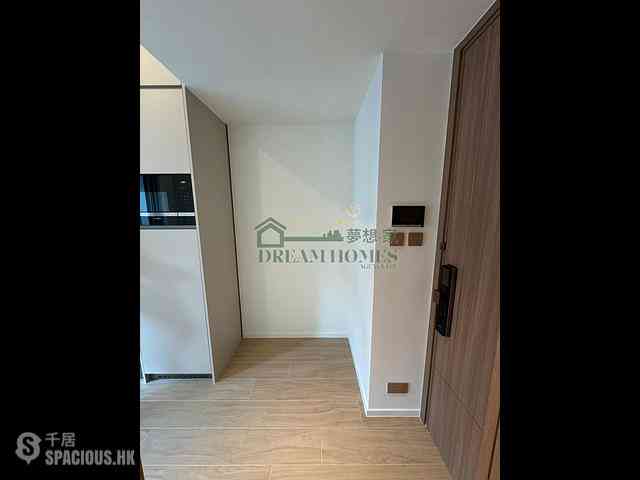 Sai Ying Pun - Des Voeux W Residence 05