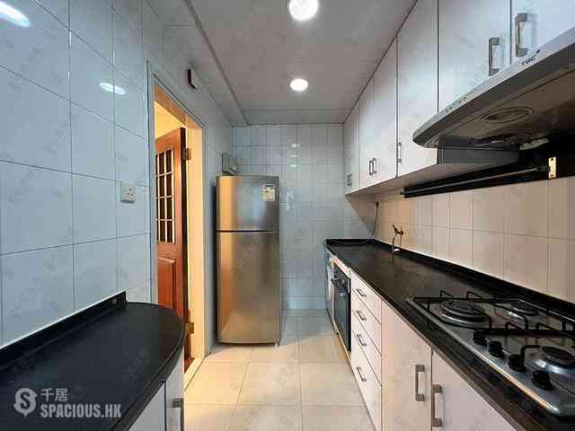Mid Levels Central - The Grand Panorama Block 1 05