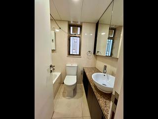 Wan Chai - The Zenith Phase 1 Block 2 07
