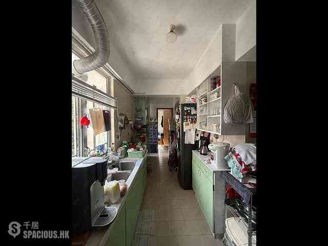 Pok Fu Lam - Y.Y. Mansions Block D 04