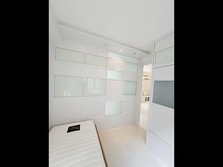 Wan Chai - Lok Moon Mansion 05