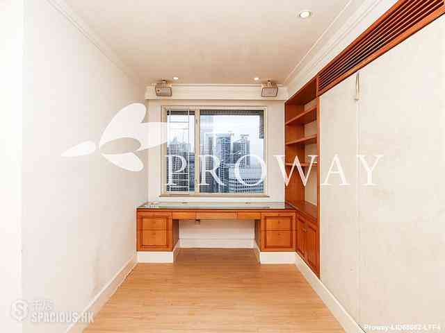 Mid Levels Central - Wealthy Heights 07