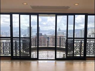 Mid Levels Central - Clovelly Court 06