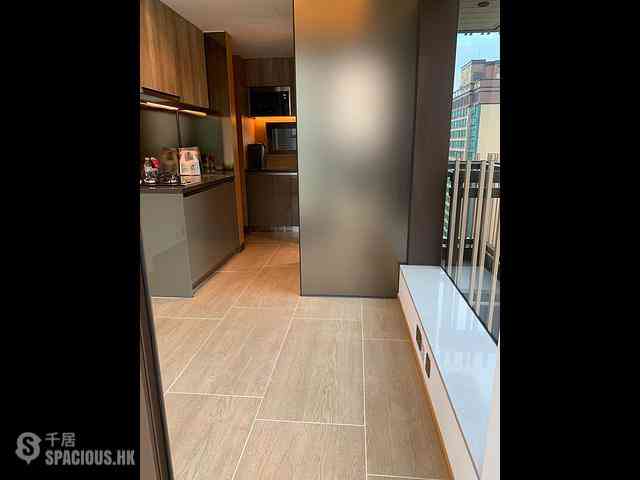 North Point - One Prestige 02