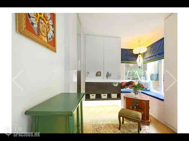 Stubbs Road - The Notting Hill 13