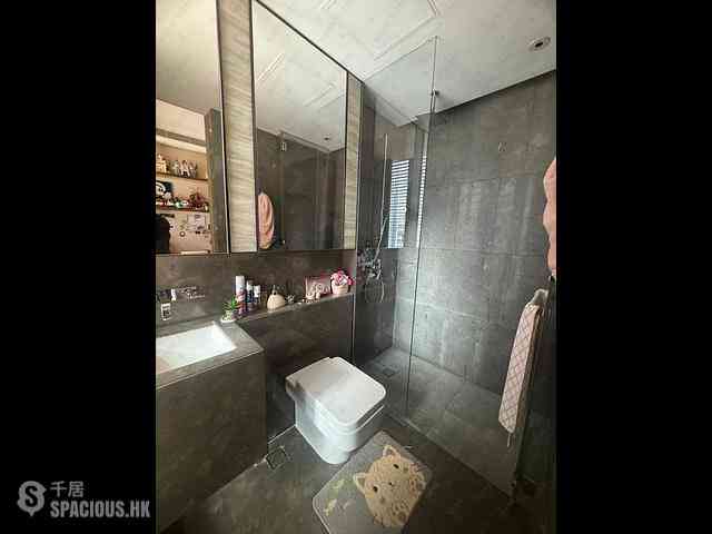 Mid Levels Central - Gramercy 06