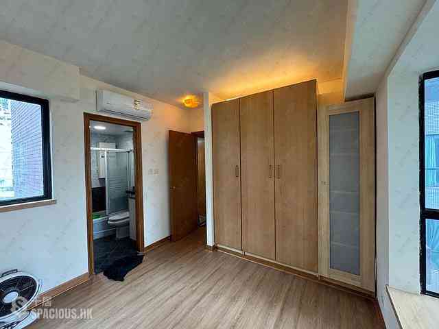 Mid Levels West - Wilton Place 15