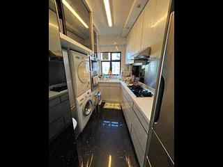 Mid Levels Central - The Grand Panorama Block 2 05