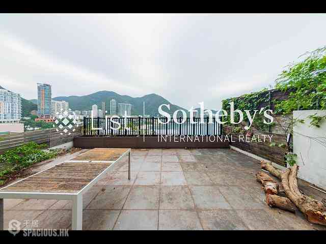 Repulse Bay - The Beachfront 12