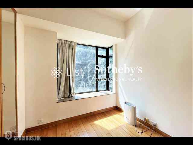 Mid Levels Central - Fairlane Tower 08