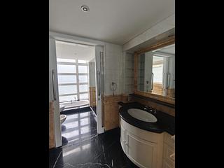 The Peak - 56 Plantation Road 06