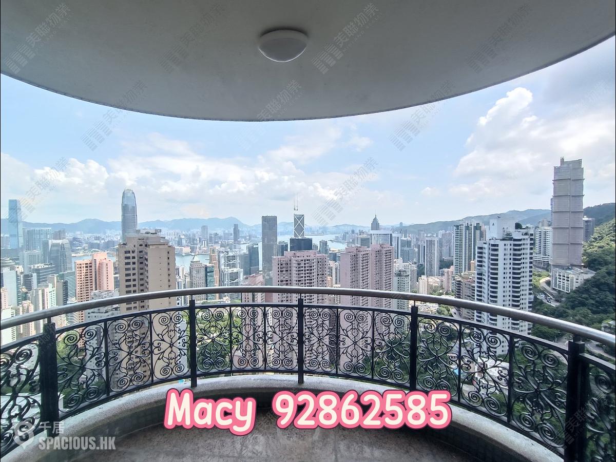 Mid Levels Central - Clovelly Court 01