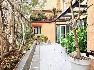 The Peak - Kellett View Town Houses 13