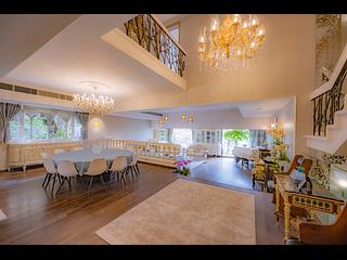 The Peak - Kellett View Town Houses 02
