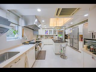 The Peak - Kellett View Town Houses 10