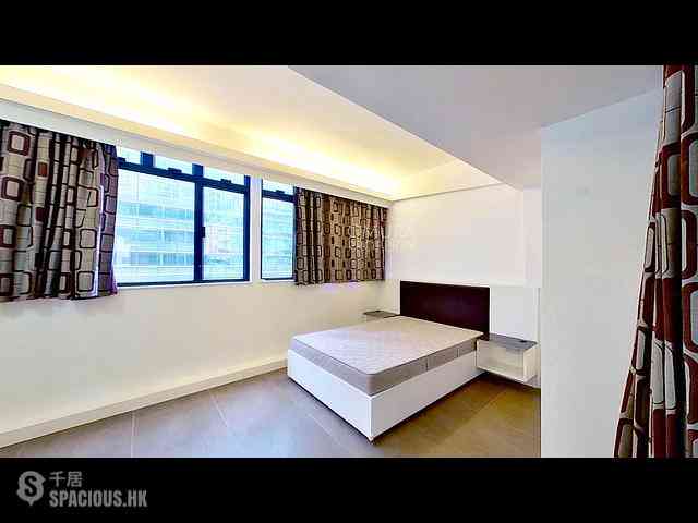 Wan Chai - The Mount 07