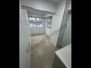 Sham Shui Po - Yuk Chuen Building 02