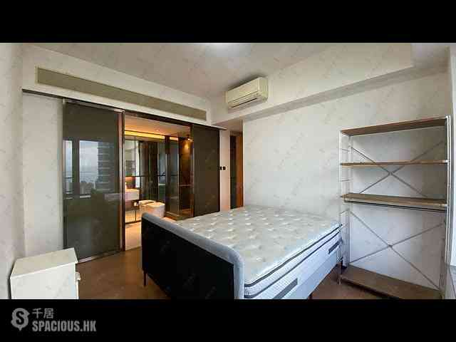 Mid Levels Central - Arezzo 12