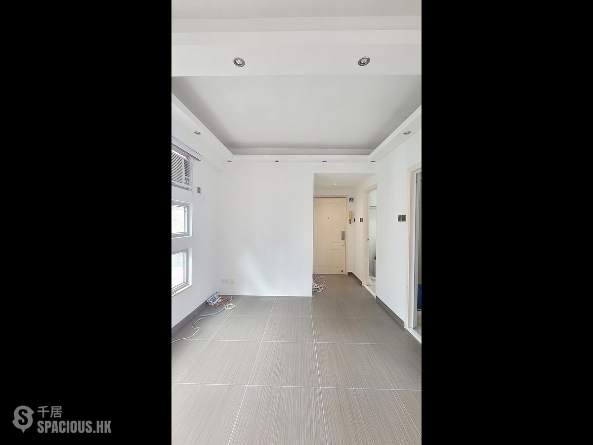 Sai Wan Ho - Lee Ga Building 01