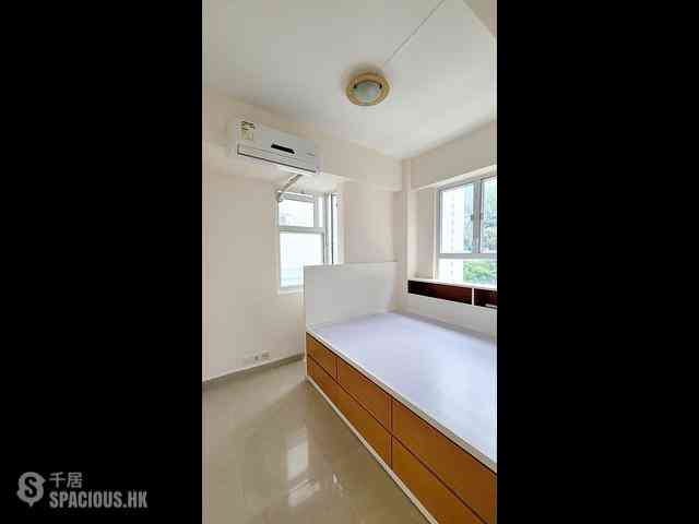 Sai Wan Ho - Lee Ga Building 06