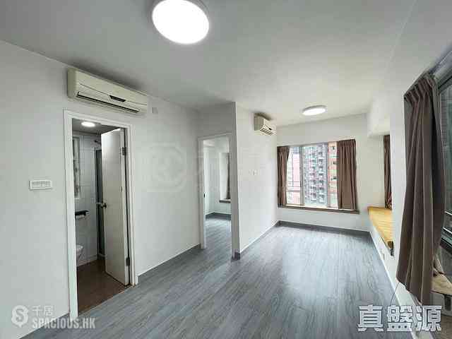 Causeway Bay - Supernova Stand 02