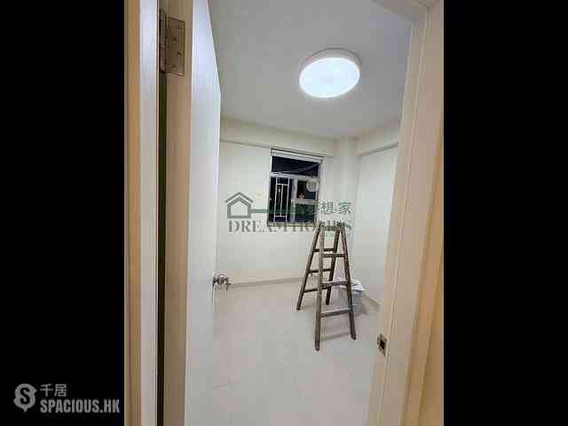 Sai Ying Pun - King Ming Mansion 10