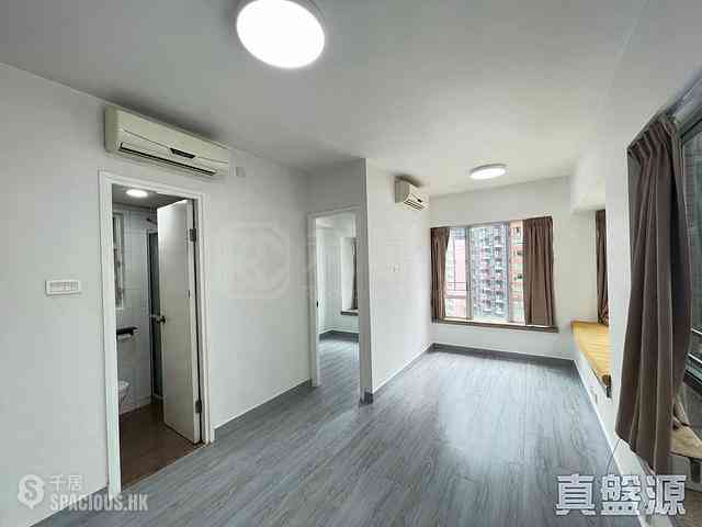 Causeway Bay - Supernova Stand 02